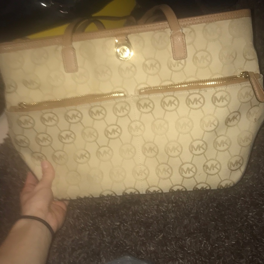 Michael Kors should bag, handbag